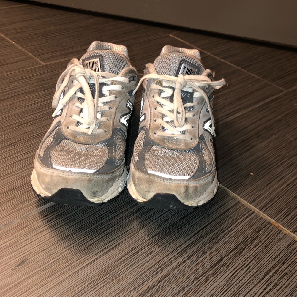 New Balance tennis shoes